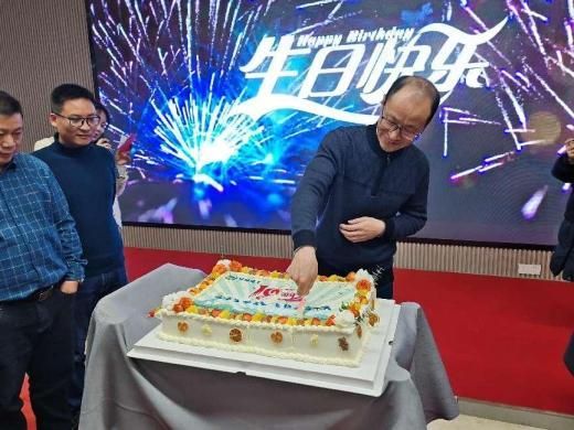 ����ku�ι���,����Ұ������׷��,��������׷����,����׷����